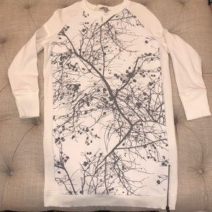 Banana Republic Cream/Gray detailed Sweater